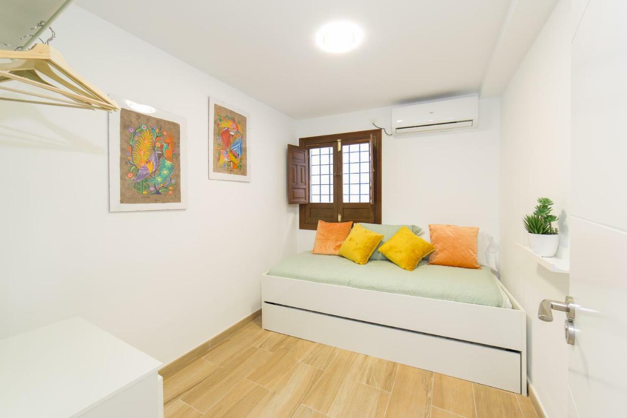 Apartamentos Deanes 5 コルドバ エクステリア 写真